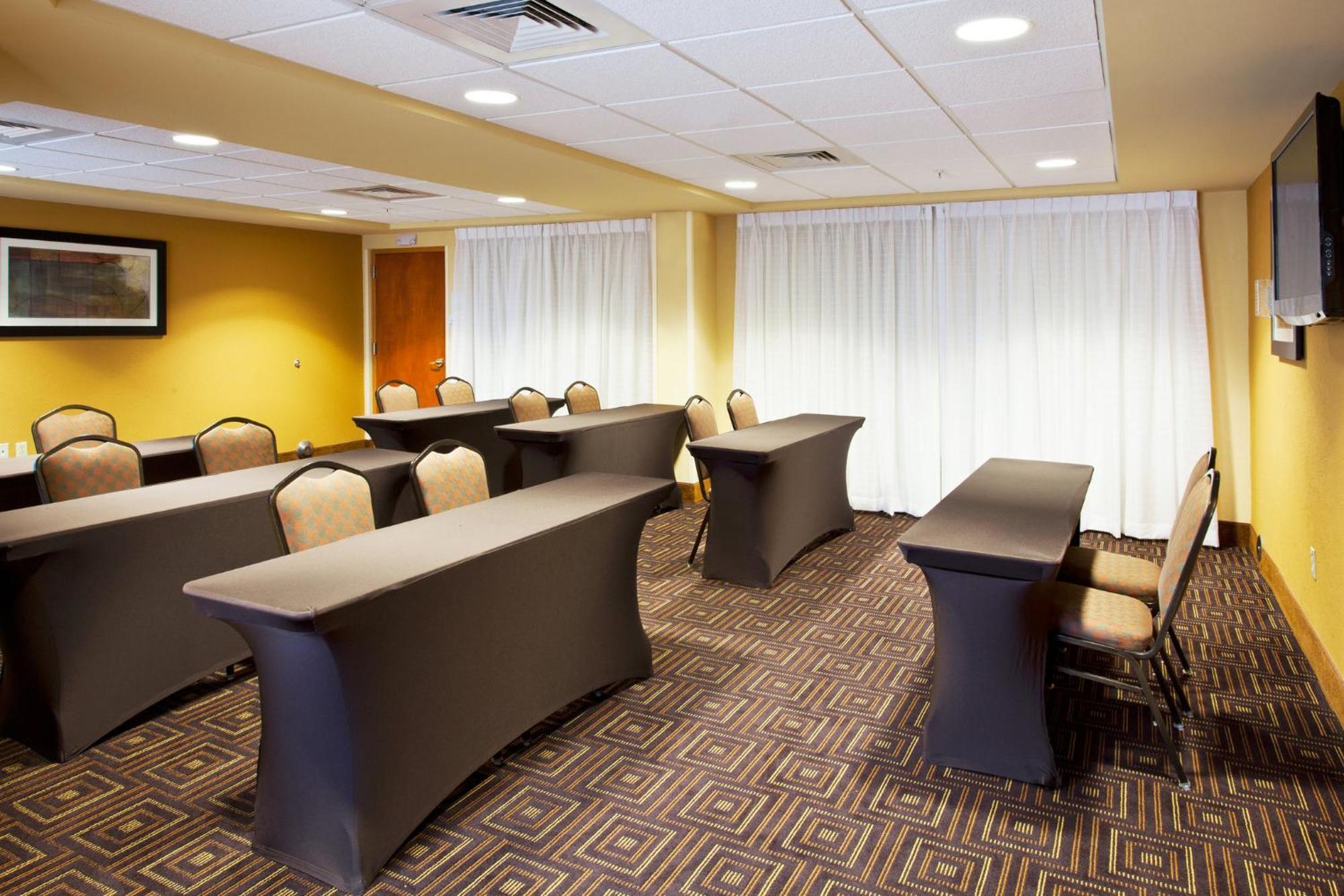 Holiday Inn Express And Suites Fort Lauderdale Airport West By Ihg Davie Exterior photo
